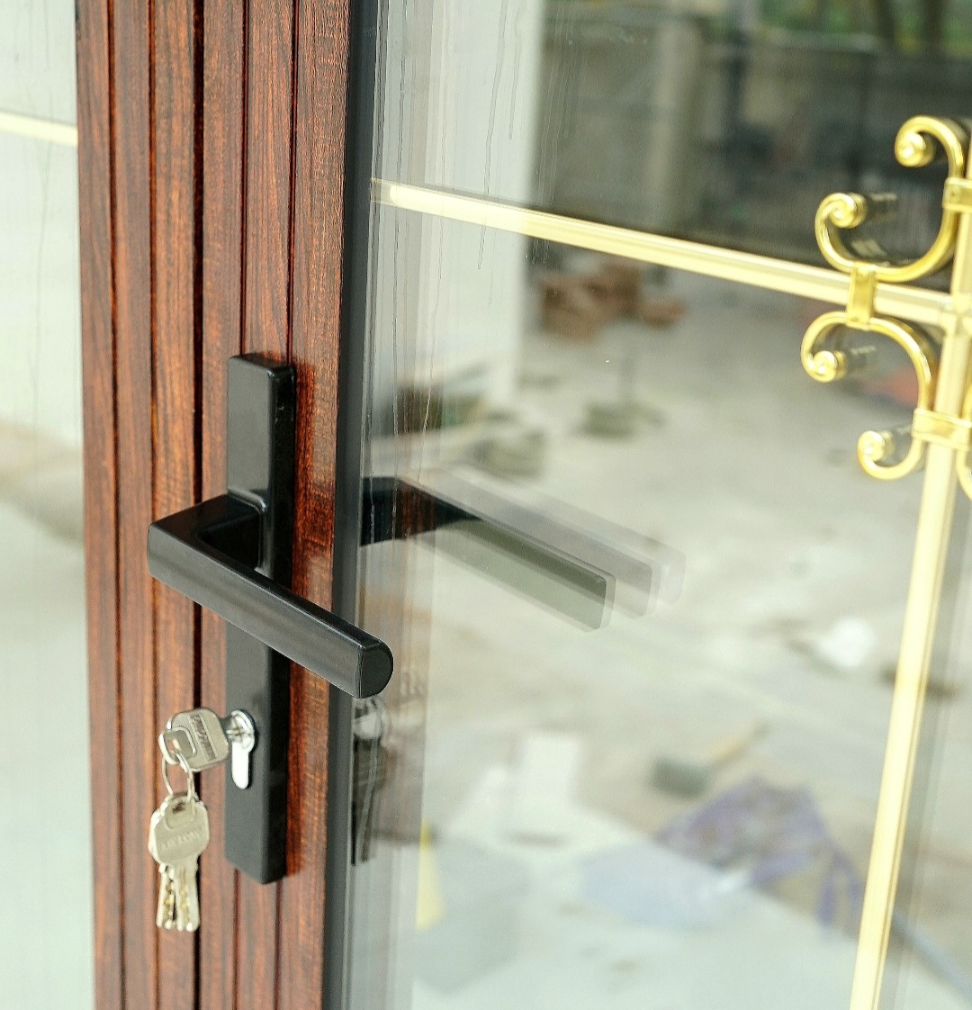 Bộ ba siêu Phẩm Cửa nhôm xingfa, kính hộp nan trang trí và khóa Kinlong