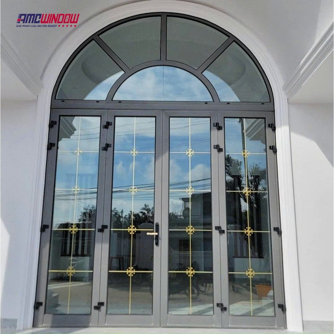 Nhà phố 5m mặt tiền nên chọn loại cửa nào