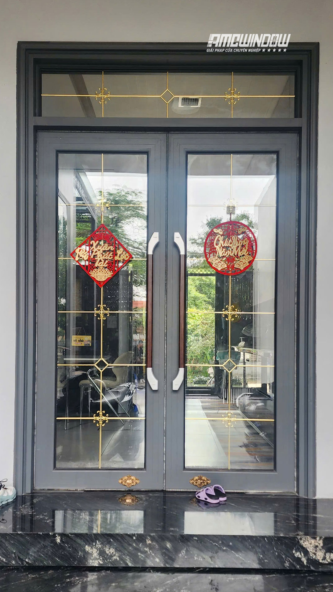 AMC WINDOW BÀN GIAO CÔNG TRÌNH NHÀ PHỐ TẠI BẮC NINH Cửa thủy lực khung nhôm ôm phào – chắc chắn, sang trọng