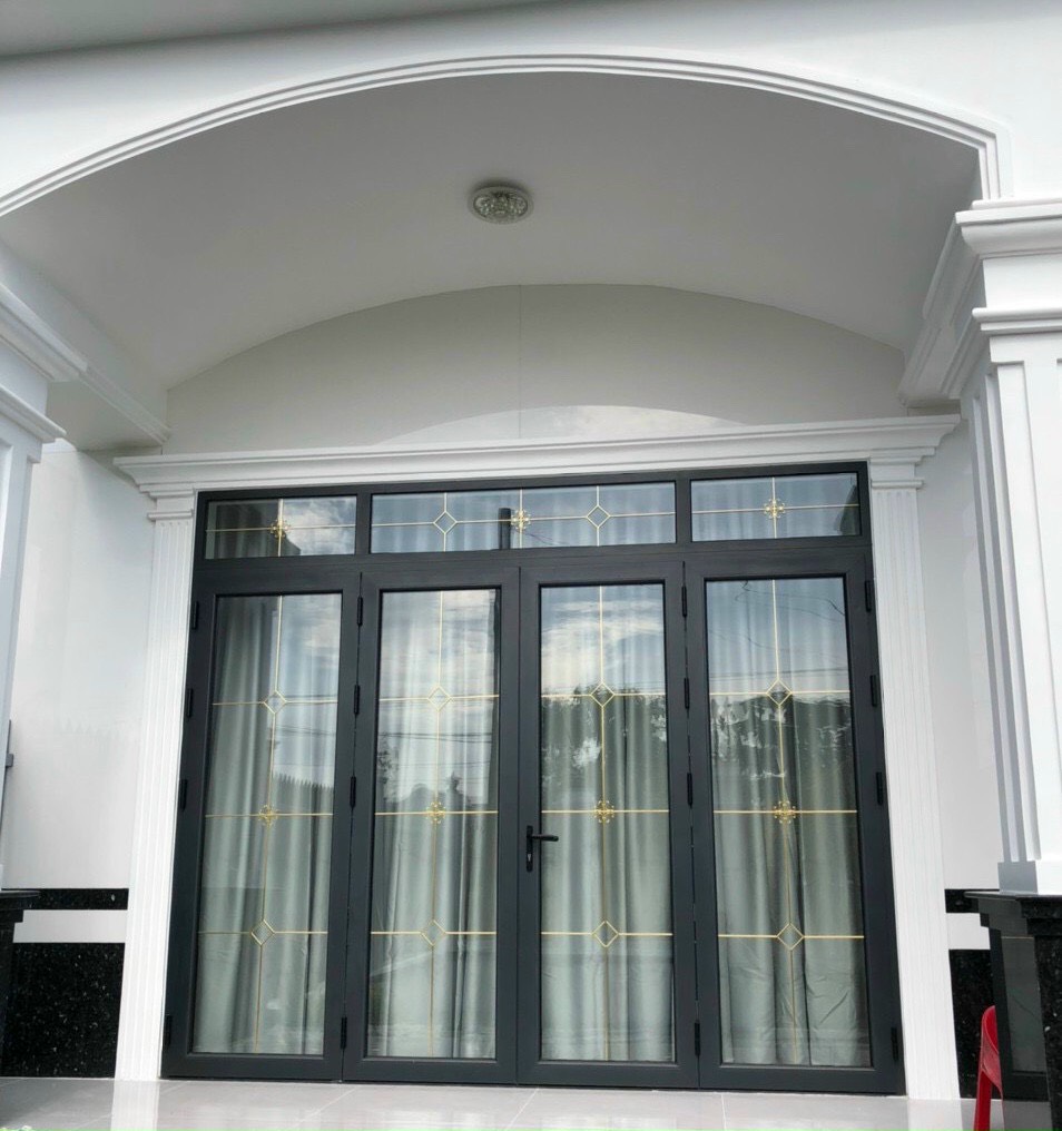 cua nhom kinh bac ninh